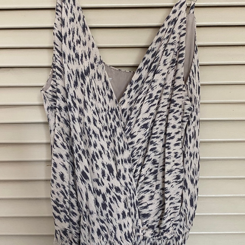 Animal print jumper with leg slit and ankle tie